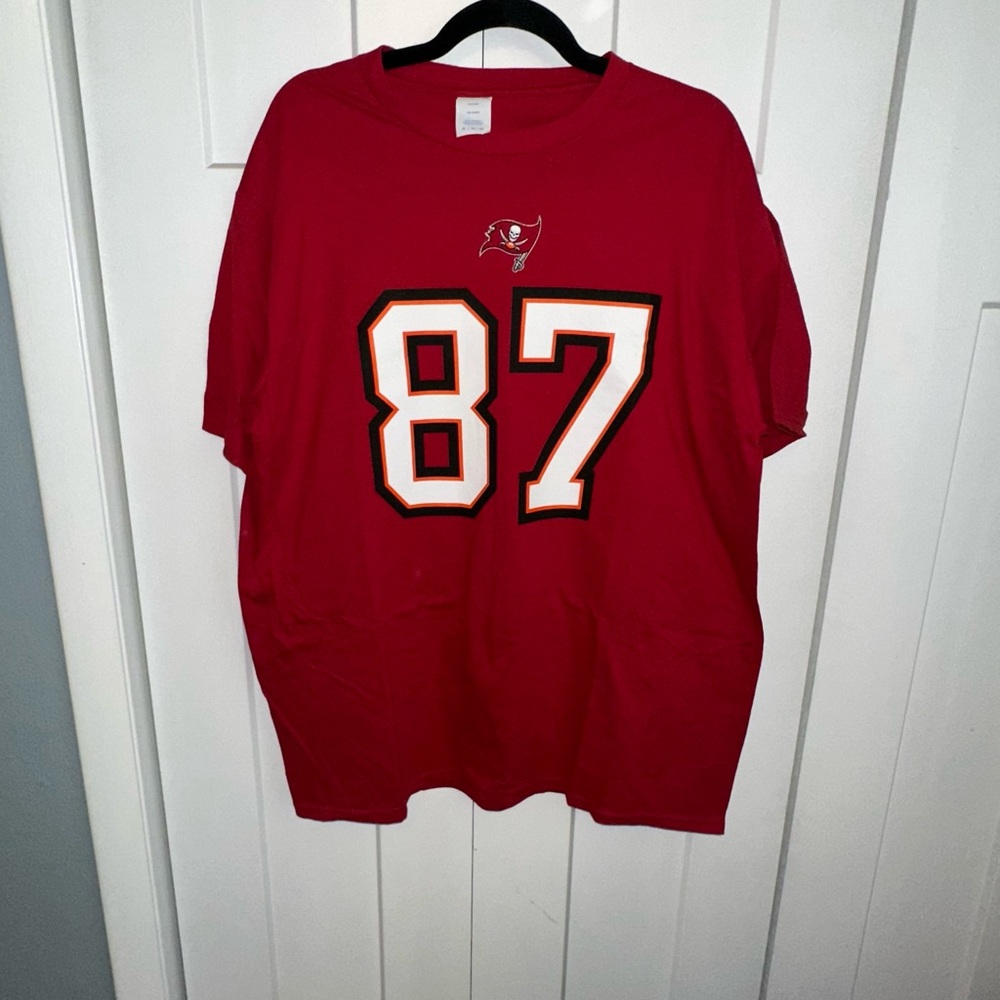 Men's Tampa Bay Buccaneers Gronkowski Red Graphic Tee